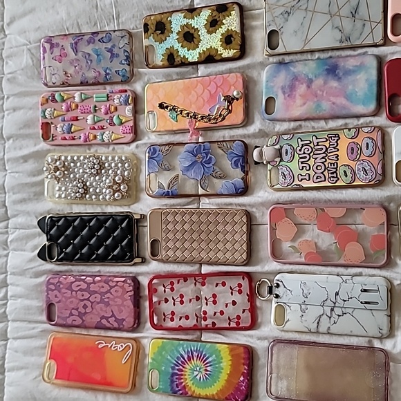 Assorted Iphone 8 Phone Cases 30 pcs - Picture 3 of 5